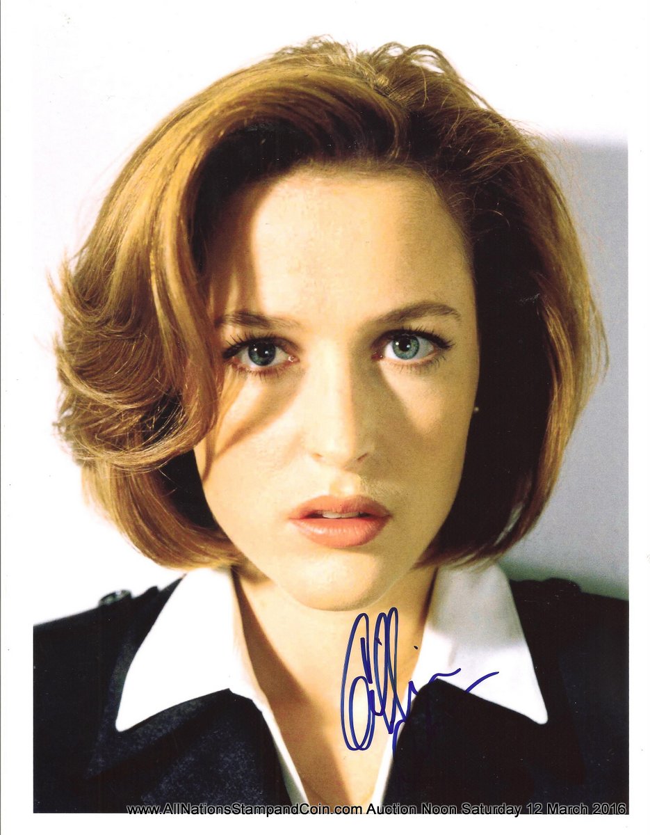 Gillian Anderson Autographed colour 8x10 with Certificate of Authenticity