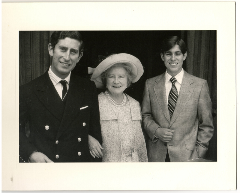 Queen Mum signed 1975 Black & White Christmas Card