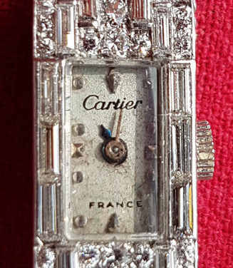 Cartier art deco Platinum wristwatch with 164 diamonds