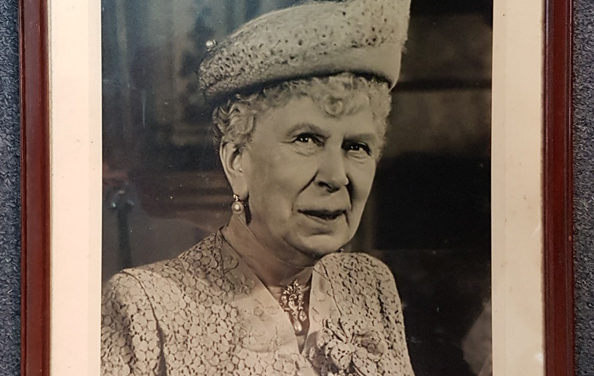 Queen Mary signed, framed 13×18″ Baron signed 1950 Photo