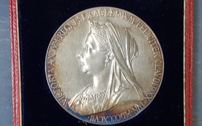 G.B. Unc 1897 Diamond Jubilee 55mm 80gm cased Silver Medal