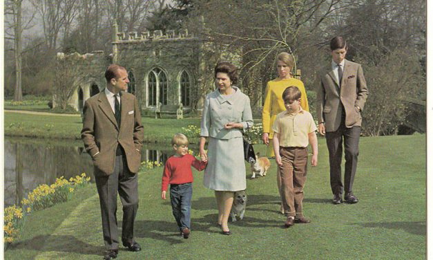 Queen Elizabeth II & Prince Philip Signed 1968 Christmas Card