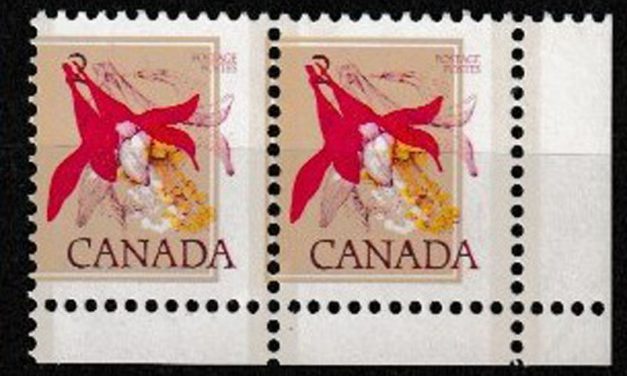 Canada #707var Never Hinged LR 1977 2c Misprint Pair