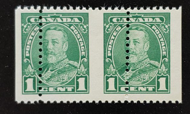 Canada #217 Never Hinged 1c George V Misperf Pair