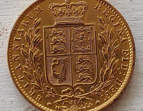 G.B. XF 1868 Shield type Victoria Gold Sovereign lt scratch .235oz AGW