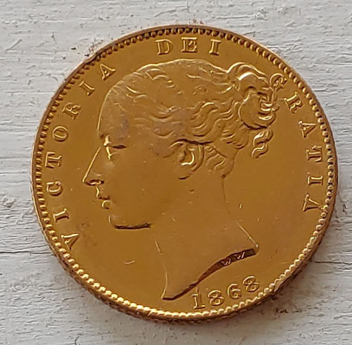 G.B. XF 1868 Shield type Victoria Gold Sovereign lt scratch .235oz AGW