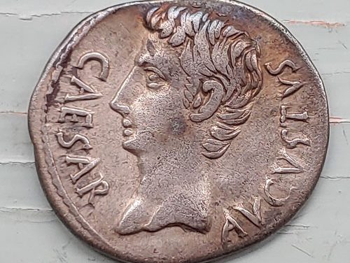 Augustus 27 BC-14 AD 4gm Silver Denarius