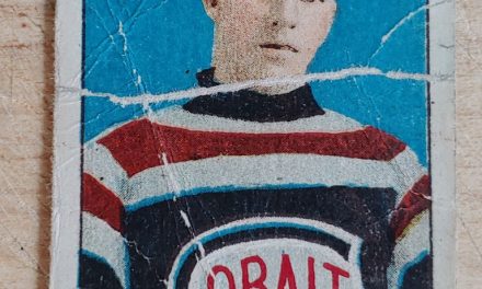 Harold McNamara 1910/11 C56 #32 Rookie Hockey Card, creases