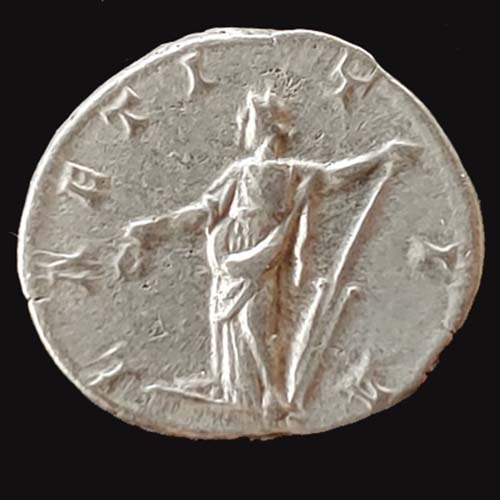 Julian Domna, Augusta 193-217 AD 18mm 4.1gm Silver Denarius