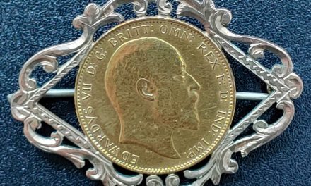 G.B. 1904 Edward VII Gold Sovereign Brooch