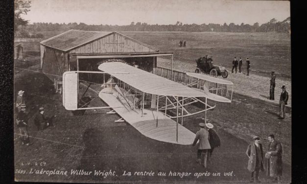 France Unused Wilbur Wright Returning to Hangar Postcard