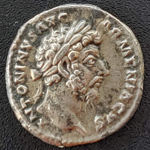 Marcus Aurelius 164-180 AD 17mm 3.15gm Silver Denarius