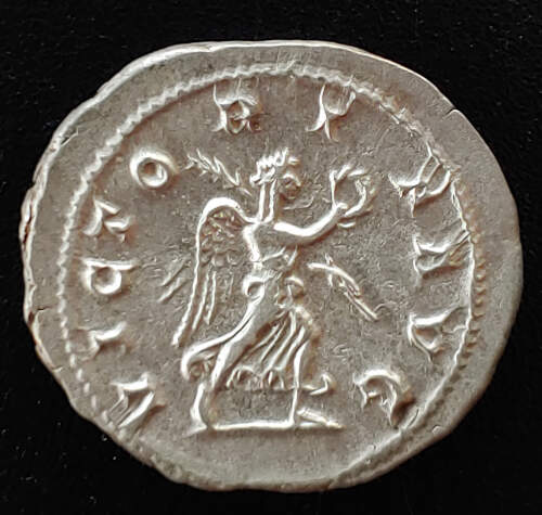 Maximinus I 235-238 AD 3.22gm Silver Denarius w/ Victoria etc