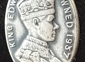 Edward VIII Crowned 1937 2″ 2gm Pin