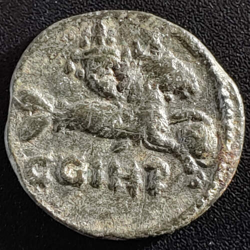 Valerian 245-260 AD 4.17gm AE21 struck in Parion w/ Capricorn etc