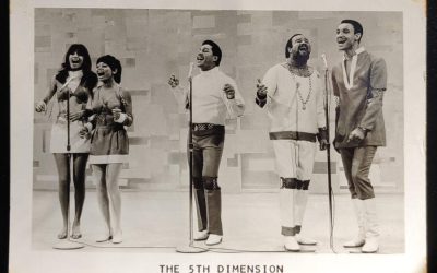 The 5th Dimension 5×3.75 Signed Fan Club Postcard, mt marks
