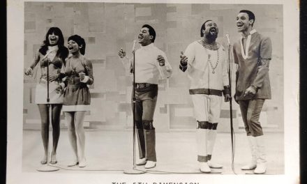 The 5th Dimension 5×3.75 Signed Fan Club Postcard, mt marks
