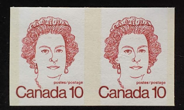 Canada #605a VFNH 1976 10c QEII Imperf Pair