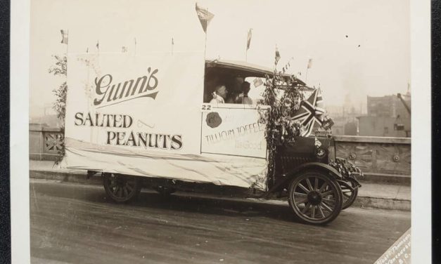 Gunn’s Salted Peanuts Truck 1922 Thomson 6.5×5″ Parade Photo