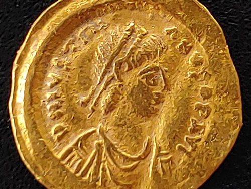 Justinian I 527-565 AD 1.48gm Gold Tremissis
