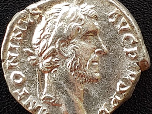 Antoninus Pius 138-161 AD 17mm 3.3gm Silver Denarius