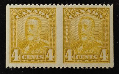 Canada #152b VF Mint 4c Scroll Perf by Imperf Pair