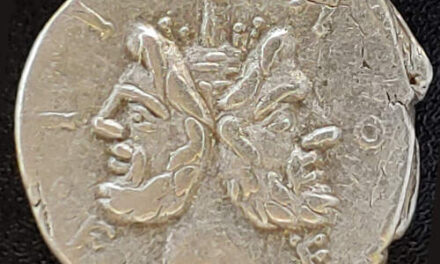 Roman Republic 119 BC M Furius LF Philus 3.83gm Silver Denarius