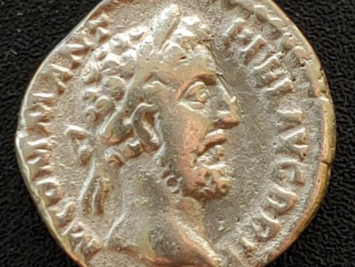 Commodus 175-192 AD 3.22gm Silver Denarius