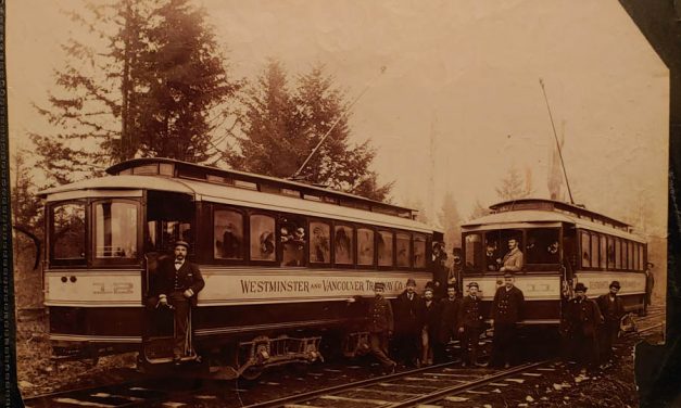 Trueman & Caple 9×7″ Photo Central Park Siding