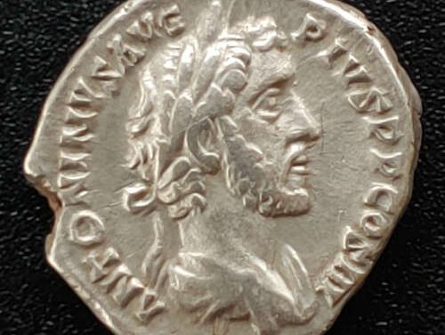 Antoninus Pius 138-161 AD 18mm 3.3gm Silver Denarius