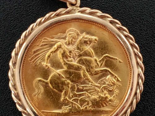 G.B. XF 1967 QEII Gold Sovereign in 14k gold rope Bezel .2355+oz