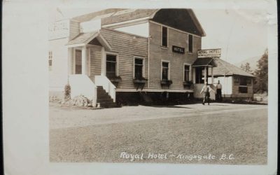 Royal Hotel Kingsgate, B.C. Unused RPPC