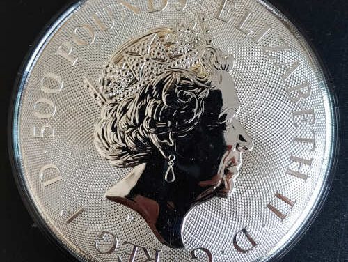 G.B. BU 2011 Queen’s Beasts 999.9 fine 1 Kilo Silver 500 Pounds