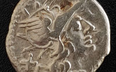 Roman Republic 141 BC Lucius Julius 3.89gm Silver Denarius