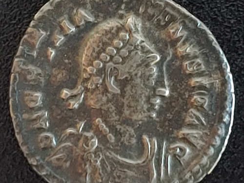 Gratian 367-383 AD 1.91gm Silver Siliqua struck at Trier