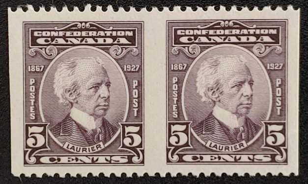 Canada #144b VFNH 1927 5c Laurier Perf by Imperf Pair