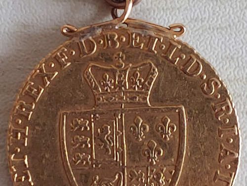 George III 1787 Gold Spade Guinea w/ original mount .2462oz AGW
