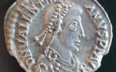 Valentinian II 375-392 AD 2.04gm Silver Siliqua struck at Trier