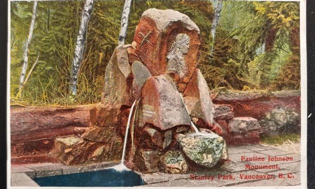 Pauline Johnson Monument Unu Leonard Frank colour Postcard
