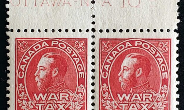 Canada #MR2 VFNH 1915 top margin imprint War Tax Pair