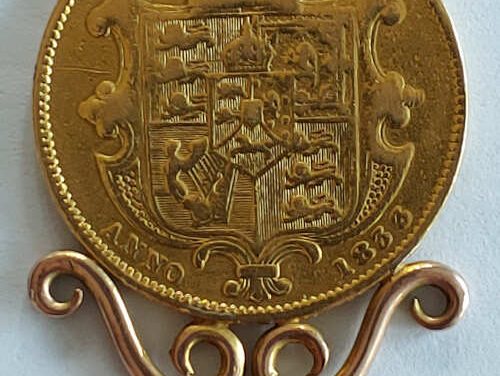 G.B. 1833 William IV Gold Sovereign w/ original mount, cleaned
