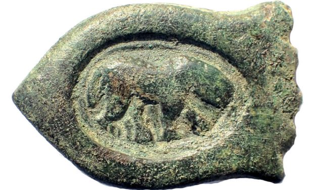 Roman 1st-4th Century AD 42x27x6mm 13.9g bronze Hippo belt buckle