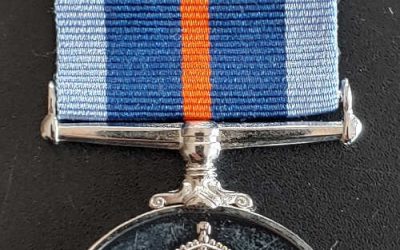 1939/45 Bomber Command cased commemorative medal, signed cert