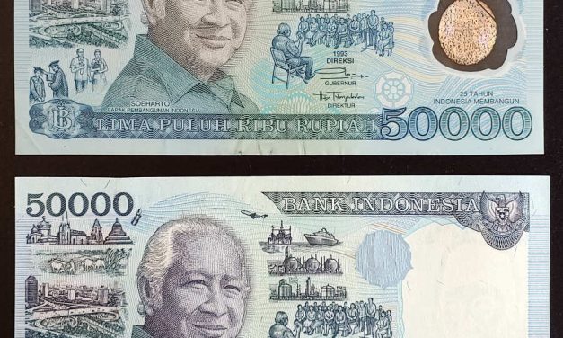 Indonesia Unc 1993 and 1995 Soeharto $50,000 Rupiah Banknote duo