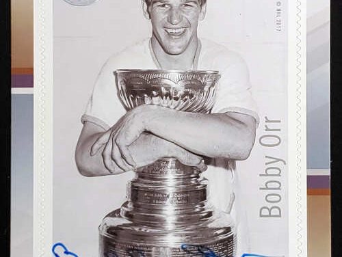 Bobby Orr #3036i VFNH 2017 $1.80 Signed