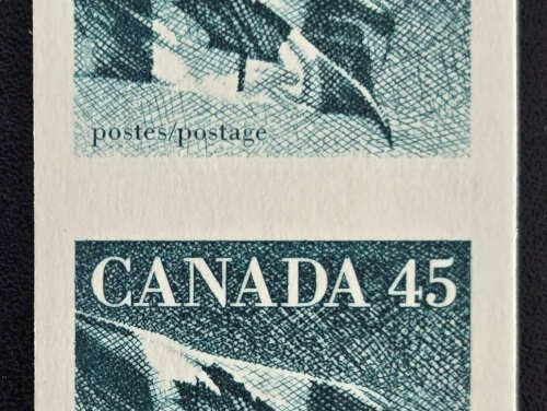 Canada #1396a VFNH 1995 45c Flag Imperforate Pair