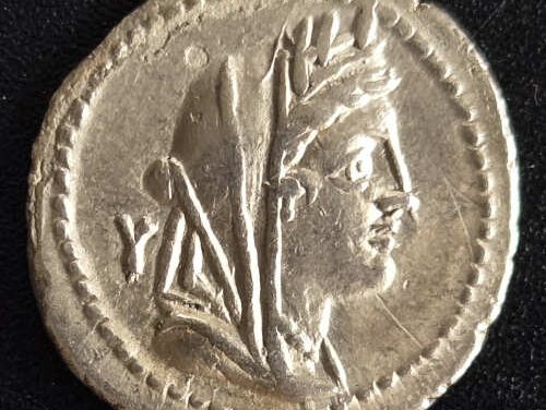 C. Fabrius C.F. Hadrianus 102BC Republic 3.48gm Silver Denarius