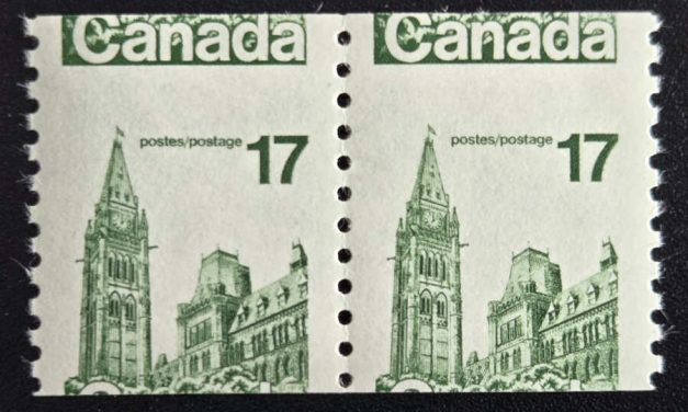 Canada #806 Never Hinged 1979 17c Parliament Misperf Coil Pr