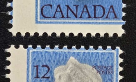 Canada #713 Never Hinged 1977 12c QEII Misperf and Shift duo