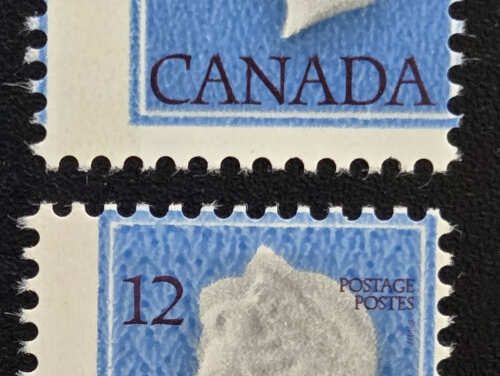 Canada #713 Never Hinged 1977 12c QEII Misperf and Shift duo